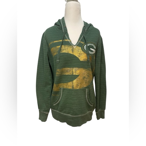 Majestic Fan Fashion Green Bay Packers Sweatshirt - Picture 1 of 5